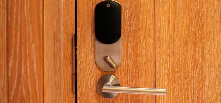 Automatic Locking Door Knob Stanford